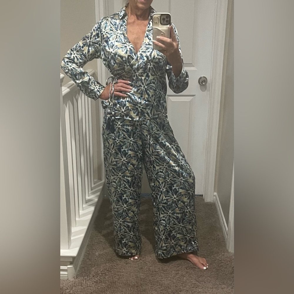 Women’s silk set